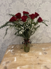 beautiful rose vase arrangement